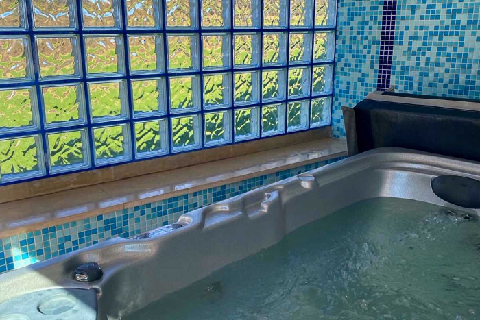 jacuzzi1.jpg