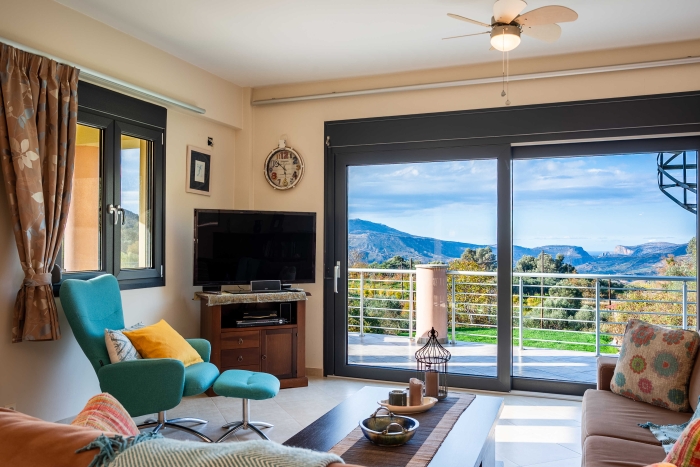 livingroom-secondfloor.jpg