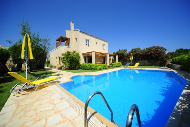 poolarea2.jpg