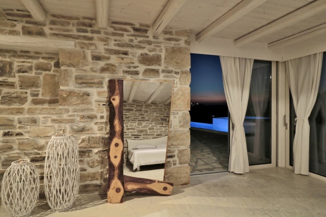 schlafzimmer-aussicht-auf-den-pool.jpg