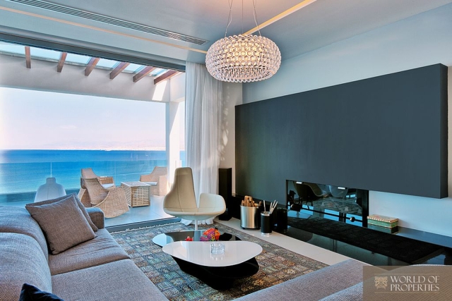 web_12.fireplace.jpg