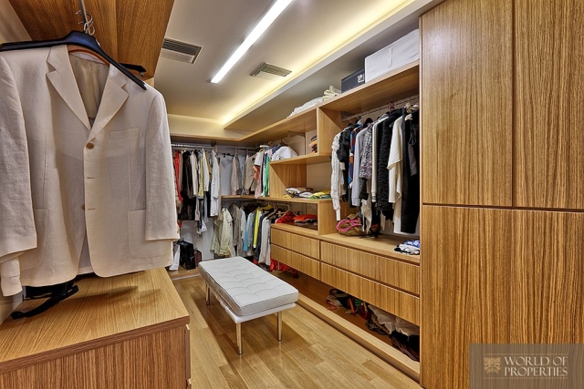 web_18.dressingroom.jpg