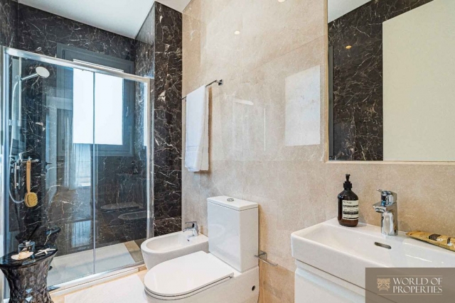 web_ambathroom1.jpg
