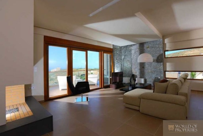 web_exclusive-property-for-sale-in-crete-heraklion-lygaria-living-room-0334efa6-768x534.jpg