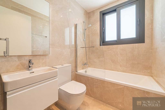 web_gvbathroom1.jpg