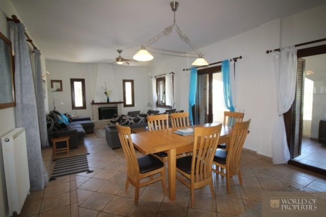 web_house-for-sale-in-apokoronas-chania-kh181150-768x511.jpg