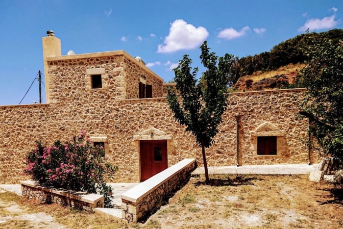 Traditional Stone House in Kissos