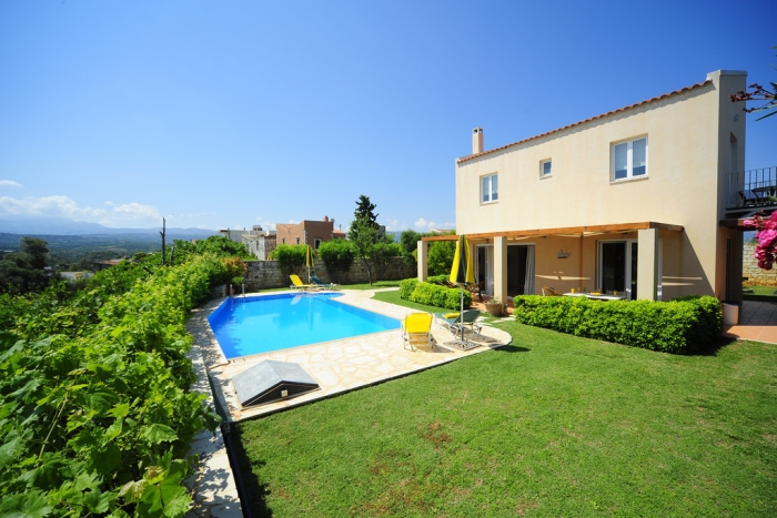 Villa with Swimming Pool near Rethymno